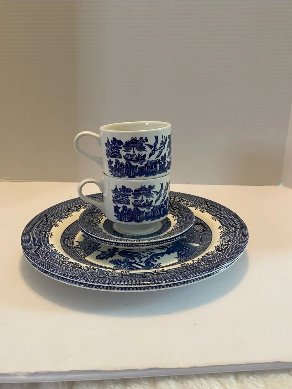 Churchill Blue Willow Pattern Table Plate Saucer & Cup Settings for Two